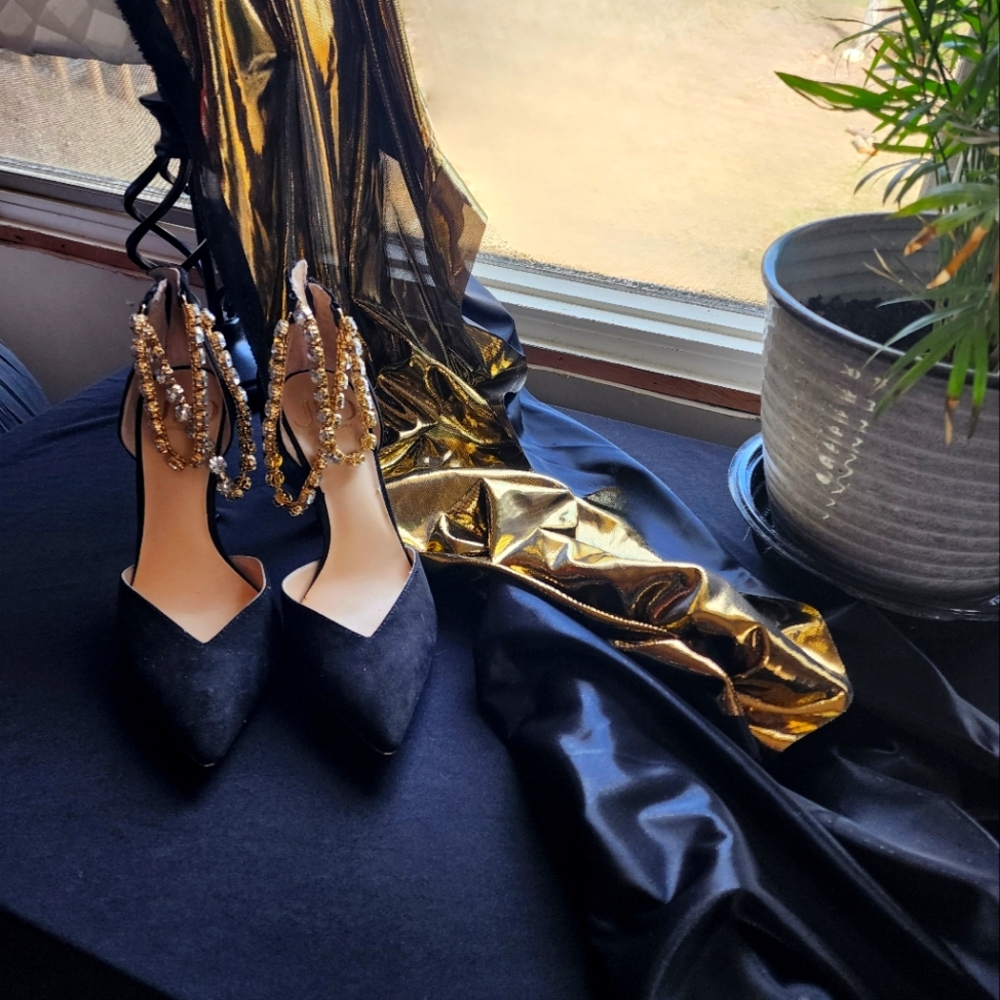J lo black heels‎
